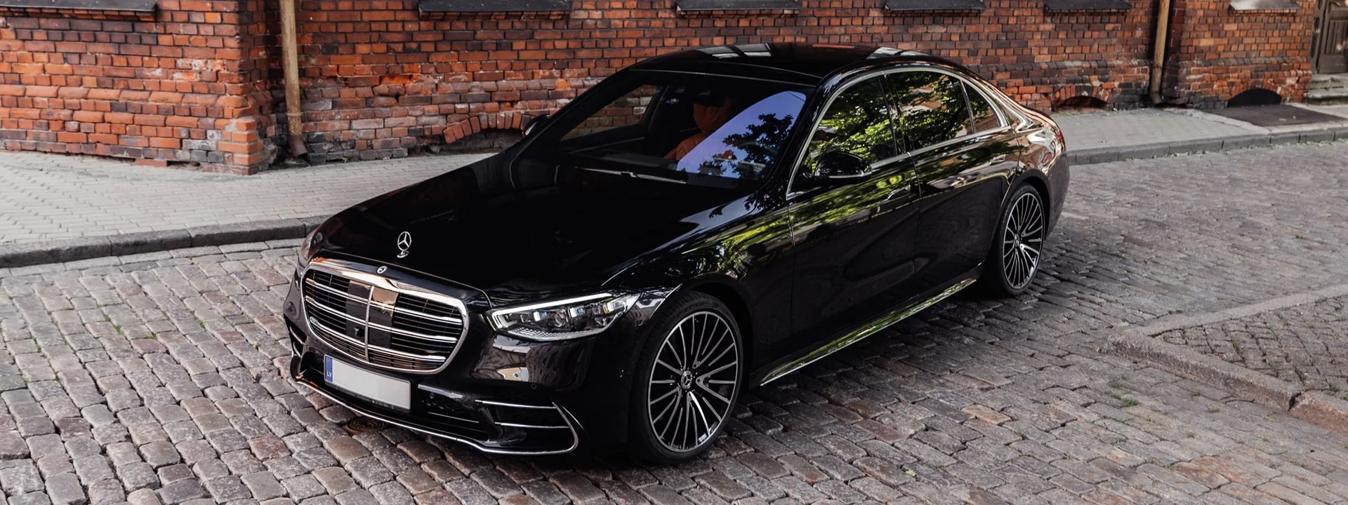 Executive chauffeur vehicle — Chauffeur Services Group Tameside